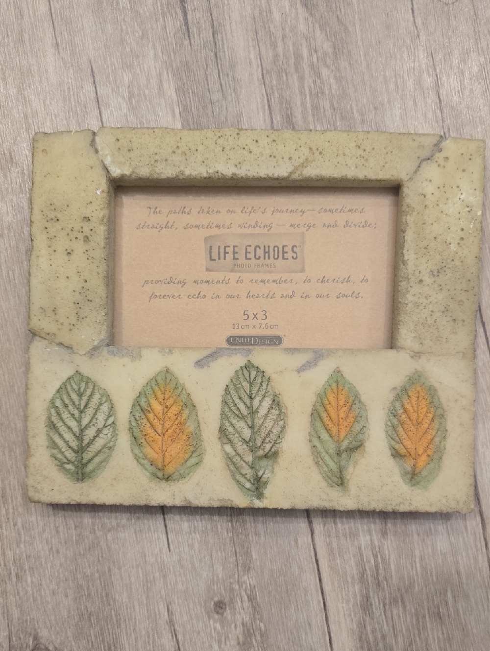 Life Echoes Leaf Motif Picture Frame in Cream and Green